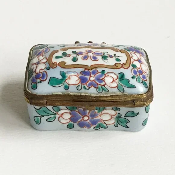 Vintage Porcelain Hand Painted Floral Trinket Needle Box Hinged Lid Cottage Core - Picture 5 of 7